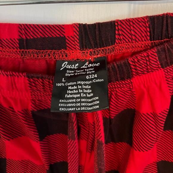 Women’s Plaid Christmas Pajama Pants - Picture 4 of 5